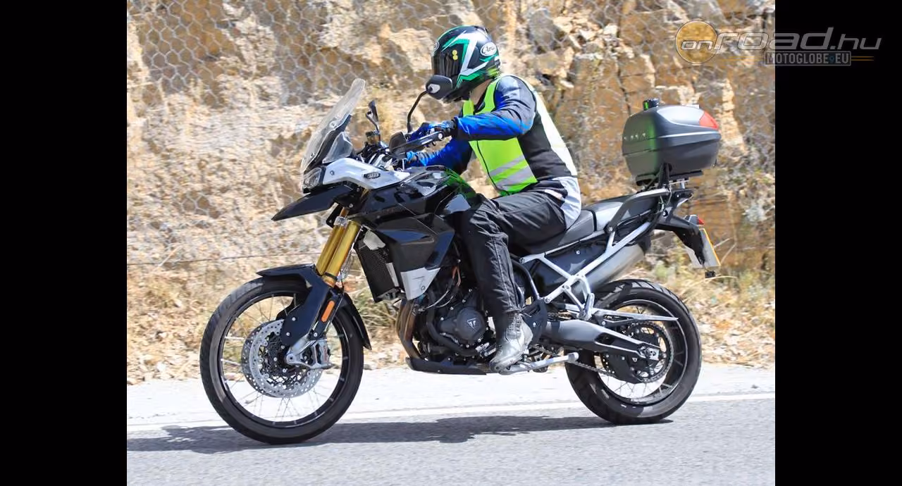 Már tesztelik az új Triumph Tiger motorokat Már tesztelik az új Triumph Tiger motorokat
