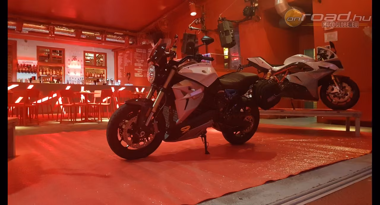 Energica modellek Budapest belvárosában