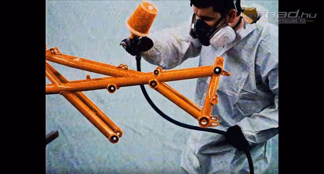 A Super Duke R új beharangozó videójával állt elő a KTM