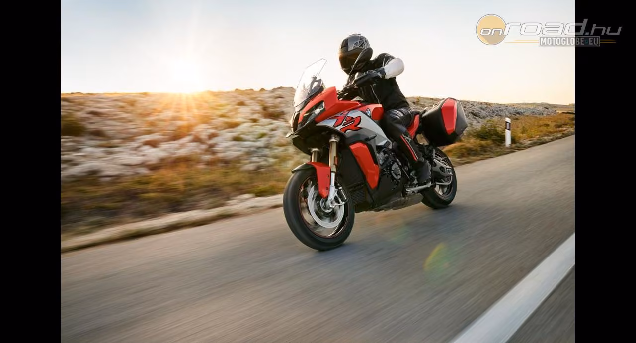 Az új BMW S1000XR is bemutatkozott Milánóban