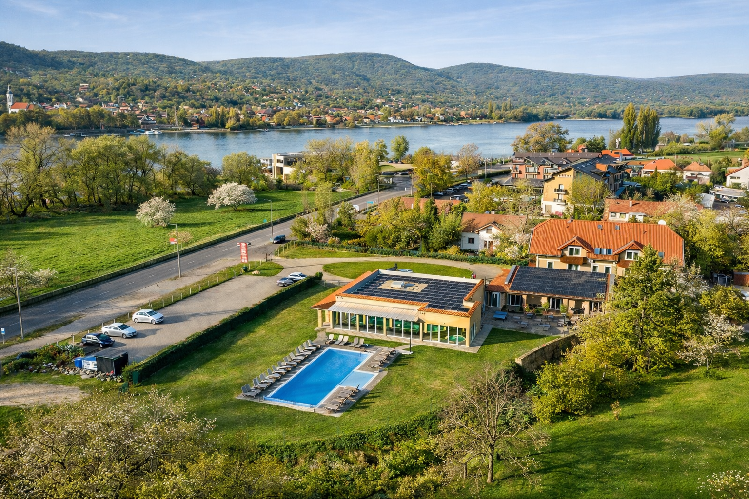 Újjászületés a Dunakanyarban: Miért egy barátnős elvonulás a legjobb befektetés önmagunkba?