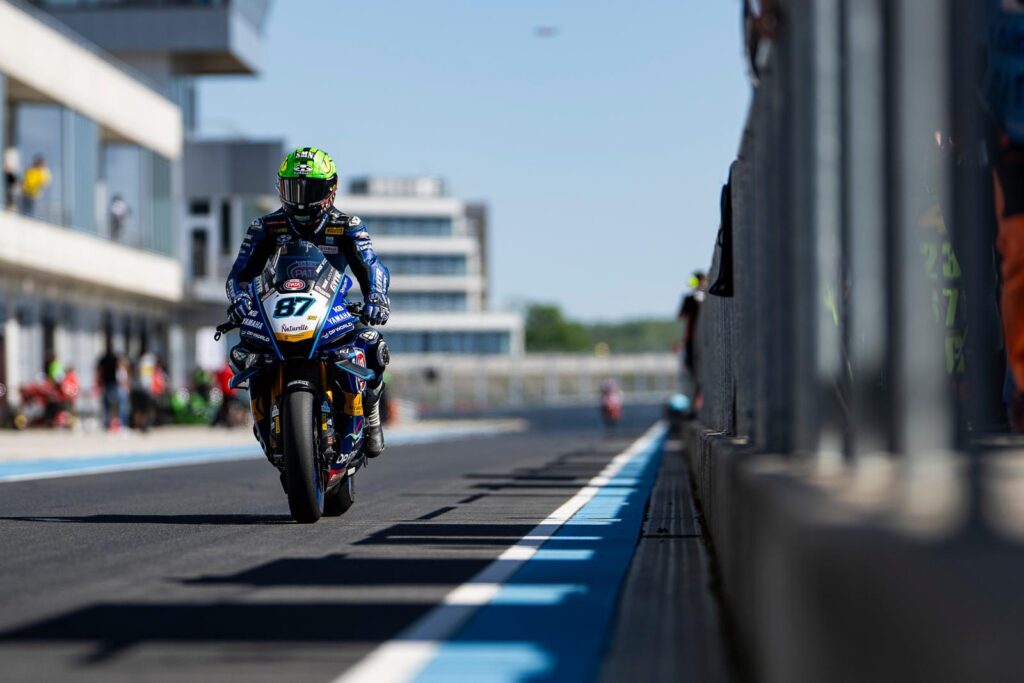 Balaton Park WorldSBK szombat: Yamaha-dominancia, dráma és kemény csaták