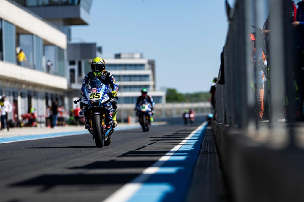 Balaton Park WorldSBK szombat: Yamaha-dominancia, dráma és kemény csaták