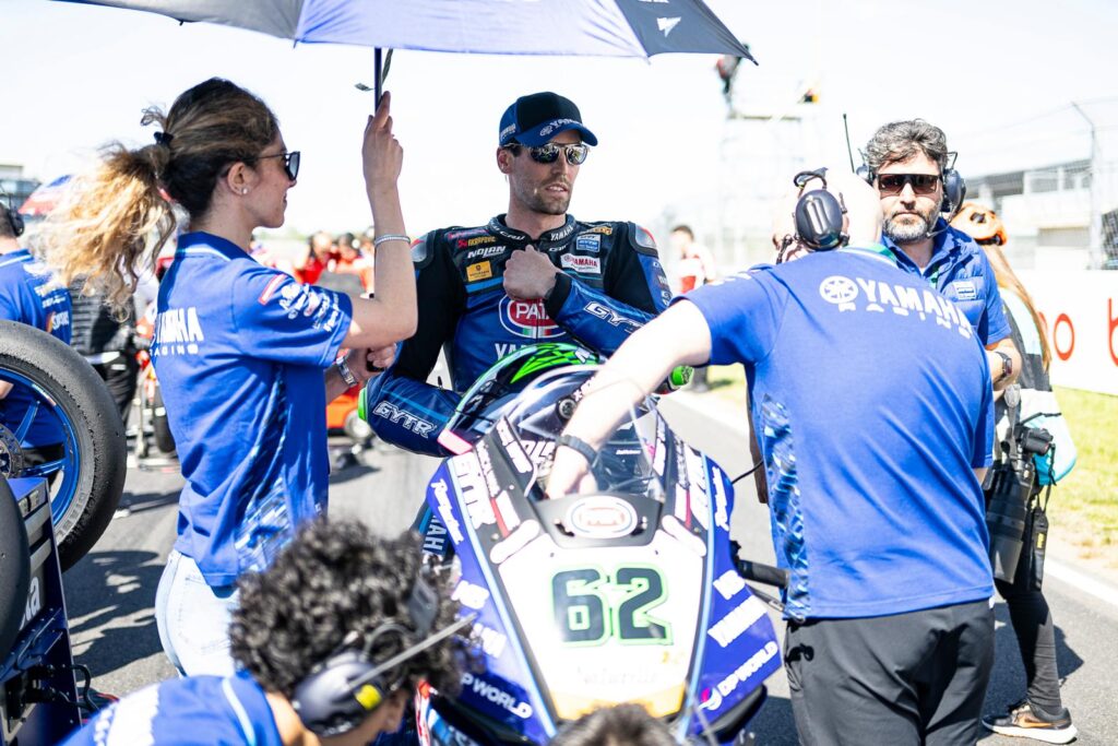 Balaton Park WorldSBK szombat: Yamaha-dominancia, dráma és kemény csaták