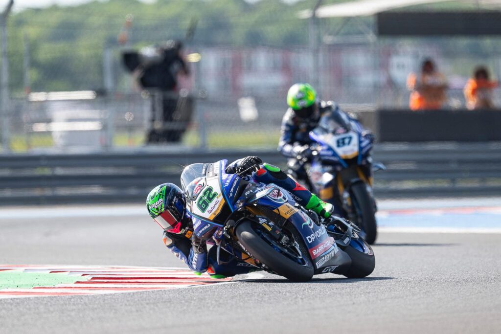 Balaton Park WorldSBK szombat: Yamaha-dominancia, dráma és kemény csaták