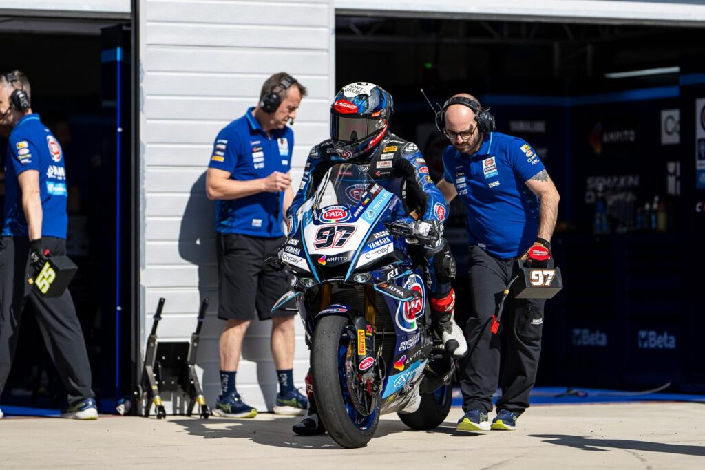 Balaton Park WorldSBK szombat: Yamaha-dominancia, dráma és kemény csaták