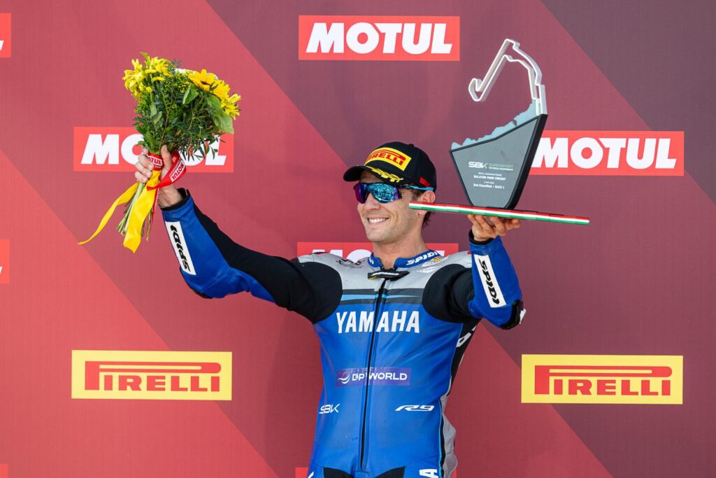 Balaton Park WorldSBK szombat: Yamaha-dominancia, dráma és kemény csaták