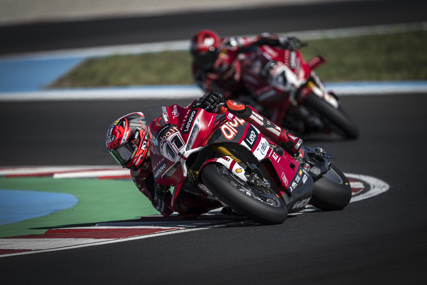 Balaton Park WorldSBK vasárnap: Ducati dominancia, Yamaha felzárkózás és drámai fordulatok