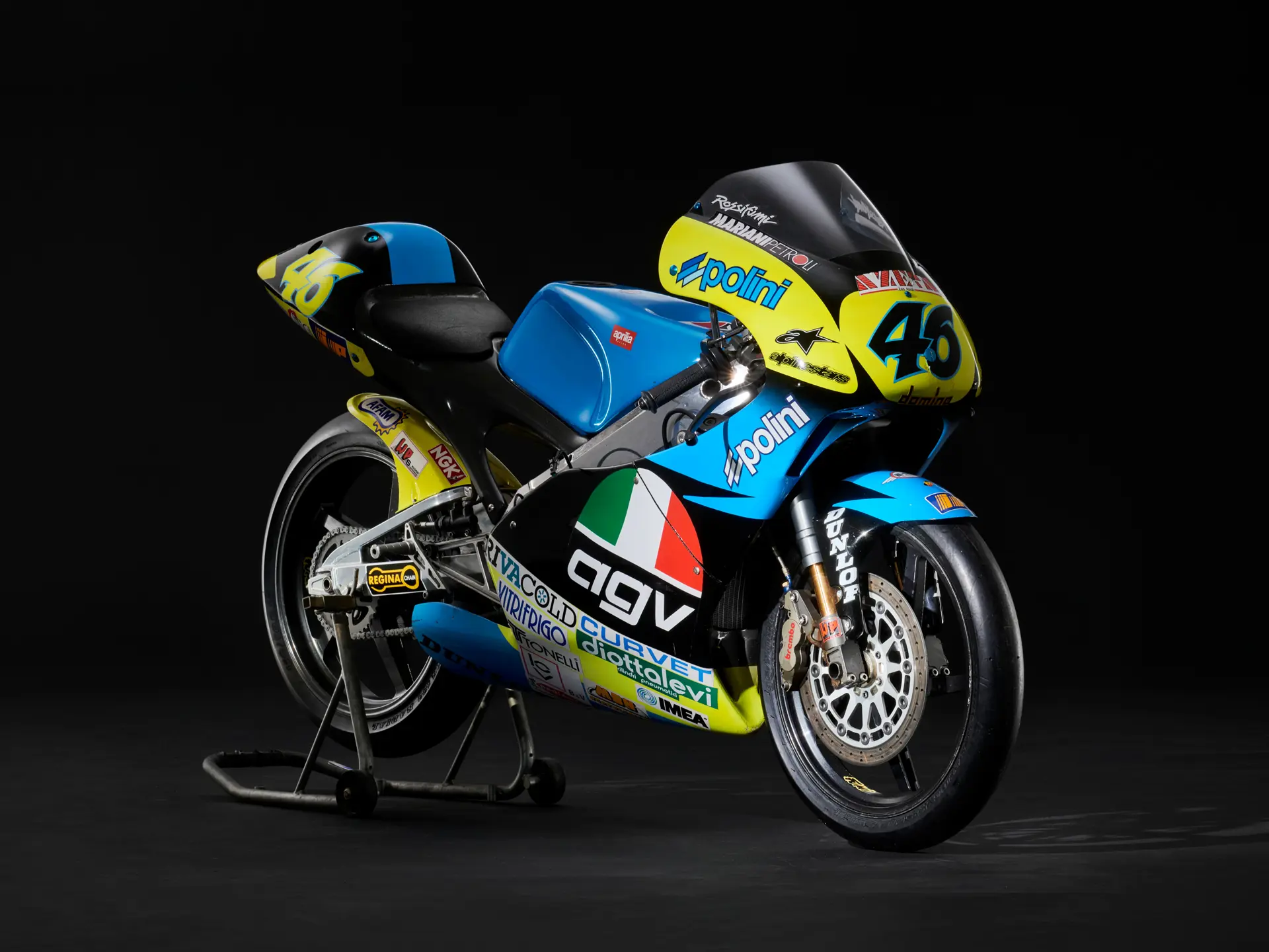 Valentino Rossi első győztes GP-motorja kalapács alá kerül – akár 150 ezer eurót is érhet az Aprilia RS125R