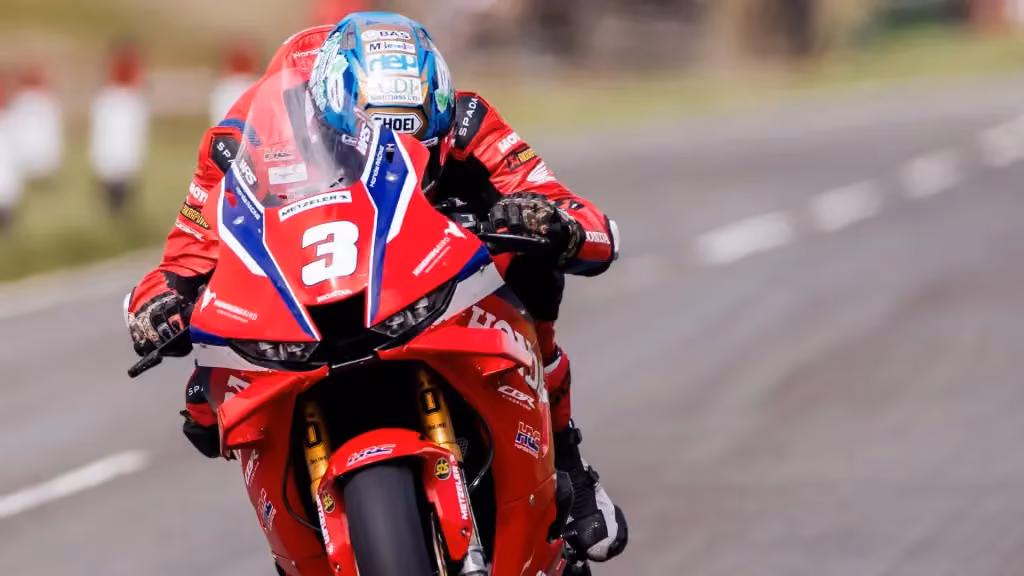 218 km/h-s körrel zárta a kvalifikációt Dean Harrison – egyértelmű favoritként várja a TT első futamát 218 km/h-s körrel zárta a kvalifikációt Dean Harrison – egyértelmű favoritként várja a TT első futamát