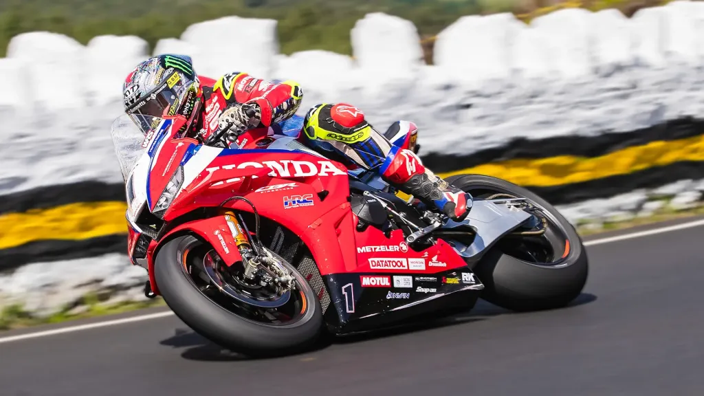 Dean Harrison továbbra is megállíthatatlan, McGuinness ismét 130 mph fölött a TT 2026 harmadik napján