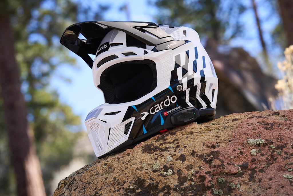 Cardo Venture: bemutatkozott a világ első gyárilag Mesh kommunikációval szerelt motocross sisakja