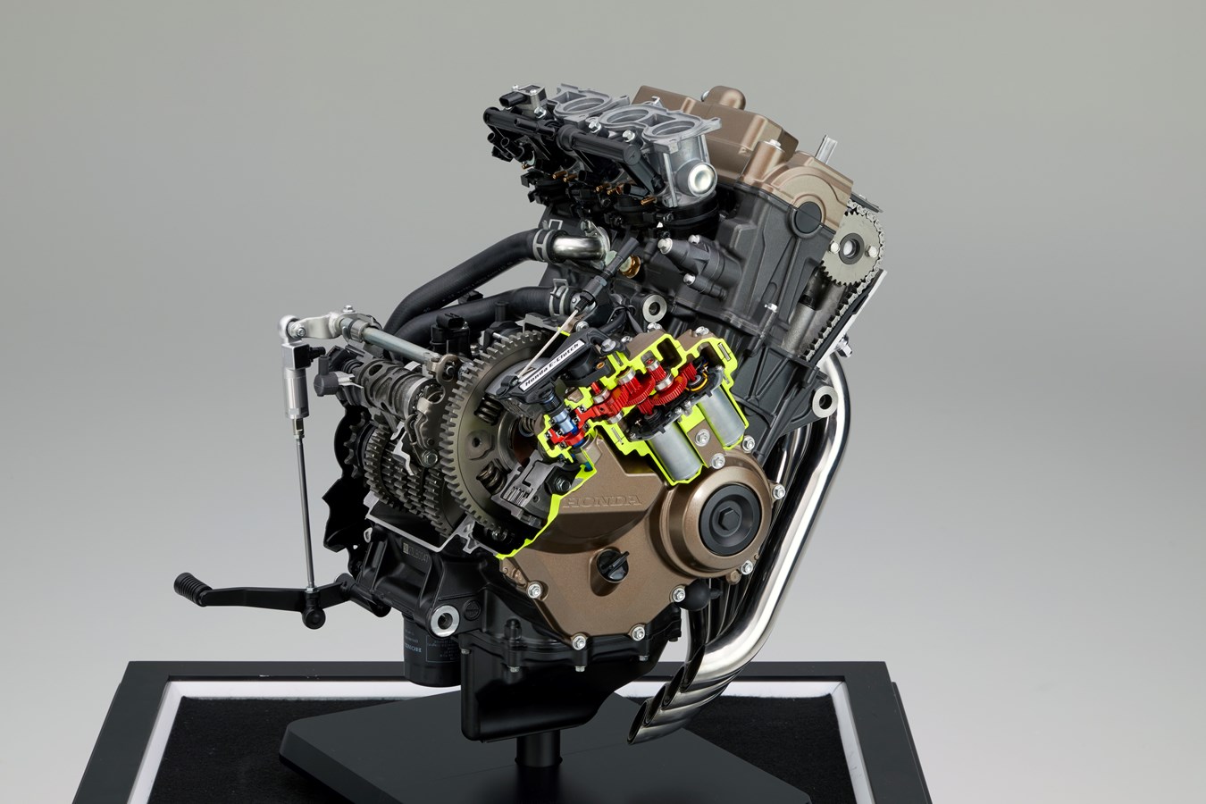 A kuplungkar utolsó évei? A Honda E-Clutch új fejezetet nyitott a motorozás történetében