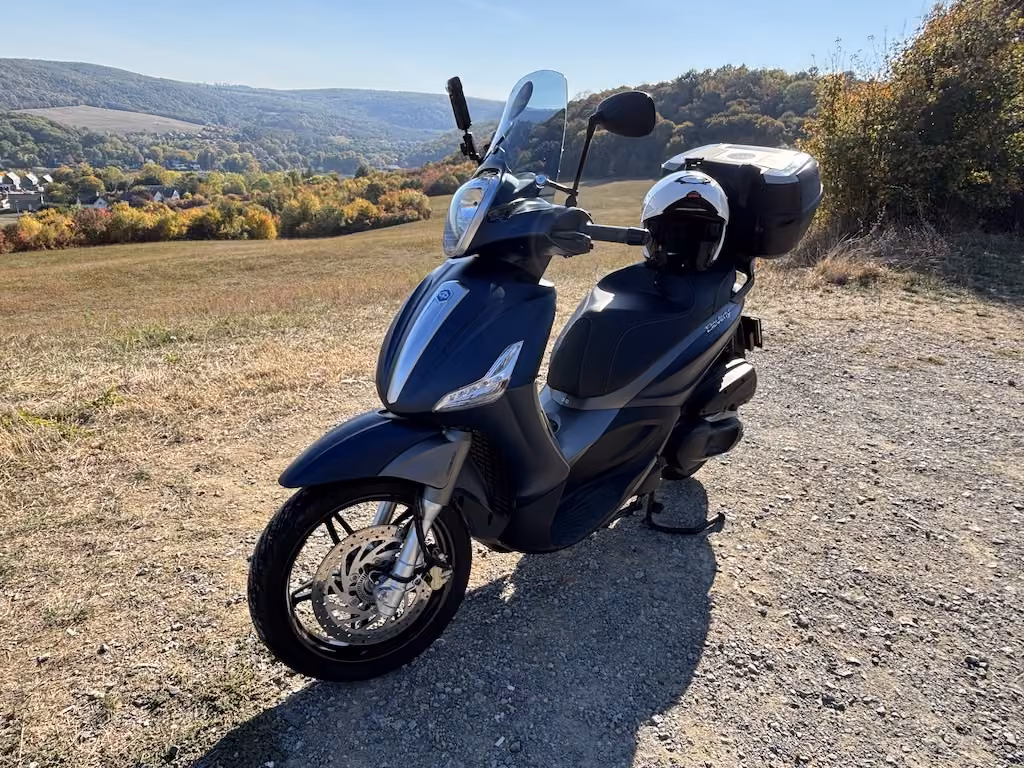 Piaggio Beverly 350, a túraenduro mindennapi társa